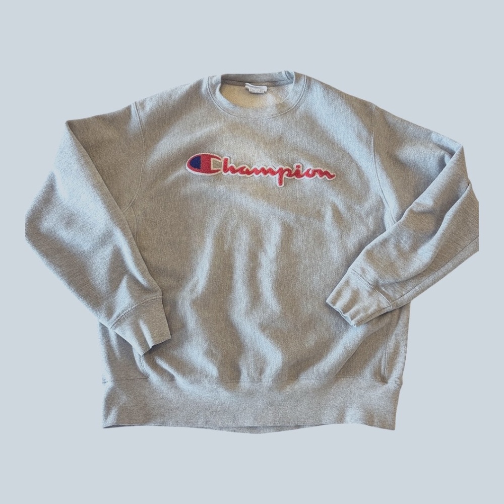 Champion Crewneck Pullover – L (Grey with Red/Blue Puffy Logo)